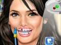 Mäng Ashley Greene at dentist